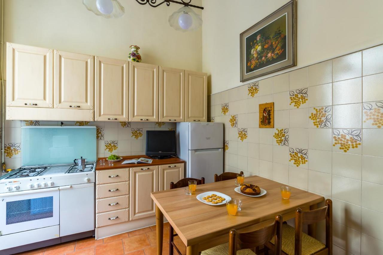 Rettifilo Family Apartment By Wonderful Italy Nápoly Kültér fotó